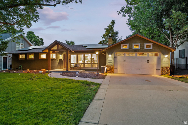 1709 E Meadowmoor Rd — photo