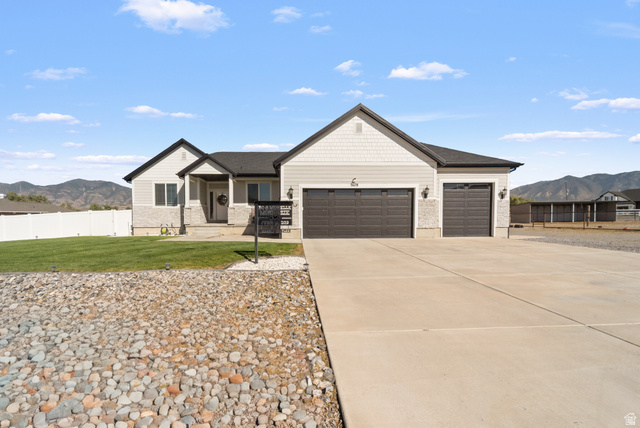 3678 N Spiral Springs Rd #204 — photo