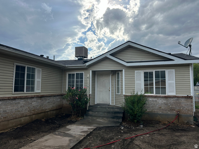 1675 Kylee Ln — photo