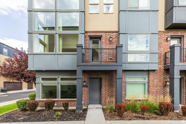 22 W Tytus Dr — photo