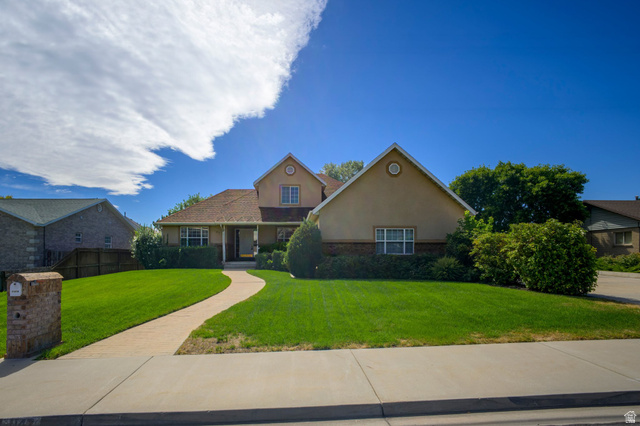 1147 W Columbia Ln — photo