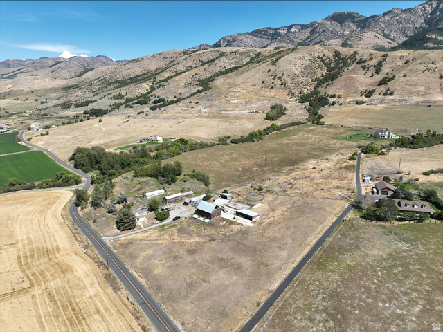 12110 N 2000 E — photo
