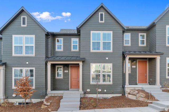 7239 S 7000 W — photo