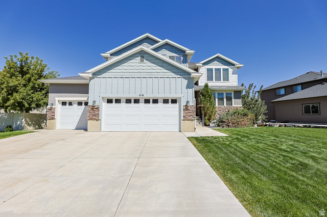 518 W Regal Dr — photo