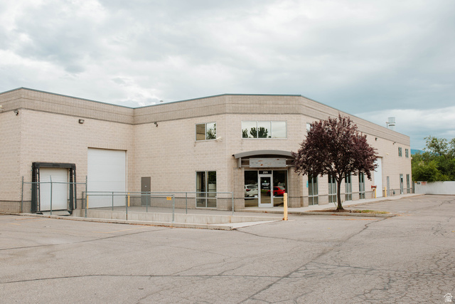 255 W Central Ave — photo