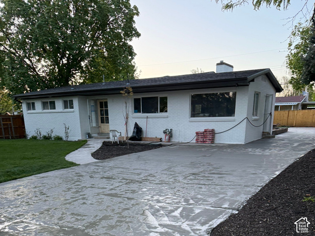 1627 E Olive Dr — photo