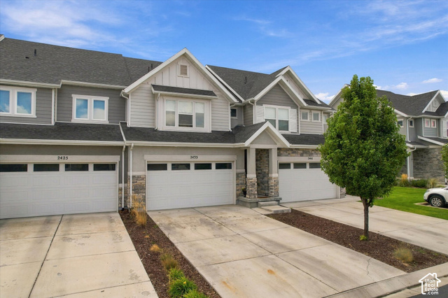 2433 W Wysteria Dr — photo