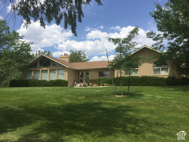 1040 W Mill Rd, Ferron, UT 84523 — photo 2
