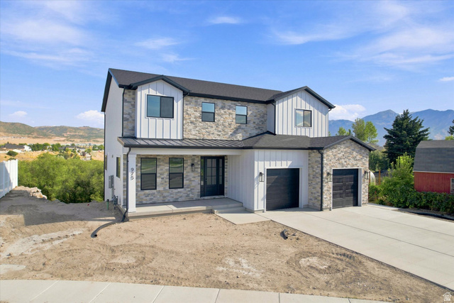975 E Oak Creek Dr — photo
