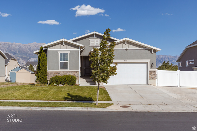 685 S 240 W — photo
