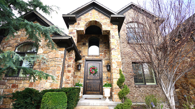 7256 S Milne Garden Cir — photo