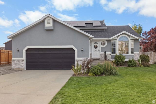985 N Whitaker Dr — photo