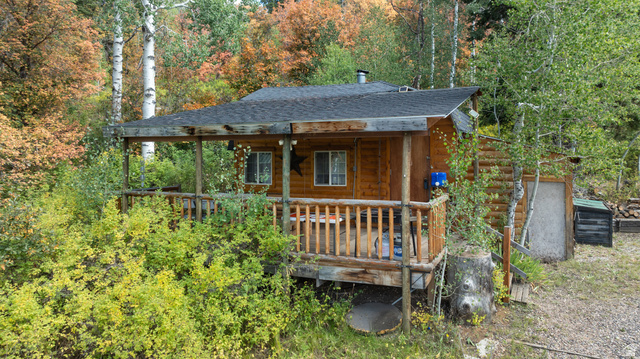 98 Mountain Spring Dr — photo