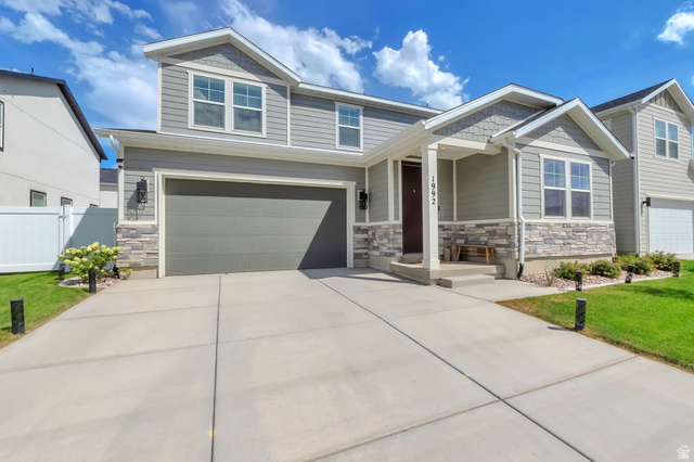 1992 N 2090 W — photo