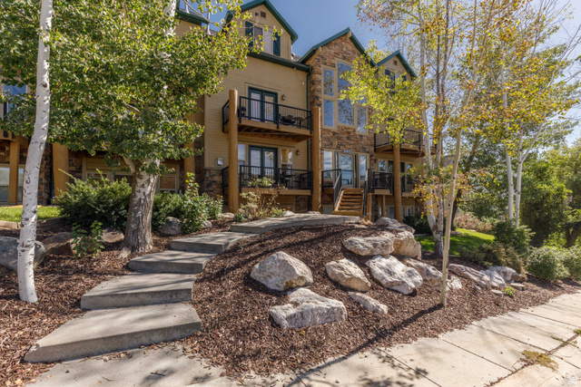 3562 N Fox Run Dr #403 — photo