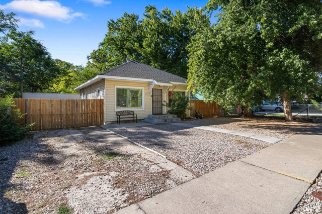 1749 Child Ave — photo