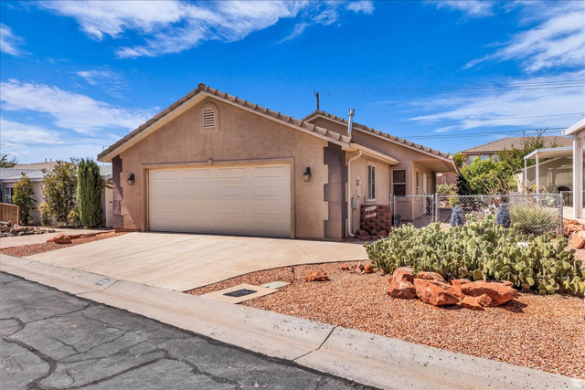 2721 E Riverside Dr ##33 — photo