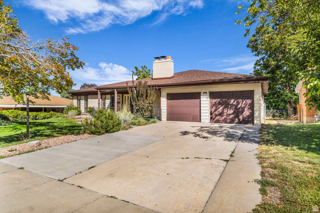 221 Skyline Dr — photo