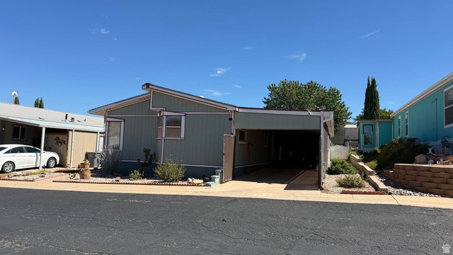 52 N 3950 W — photo
