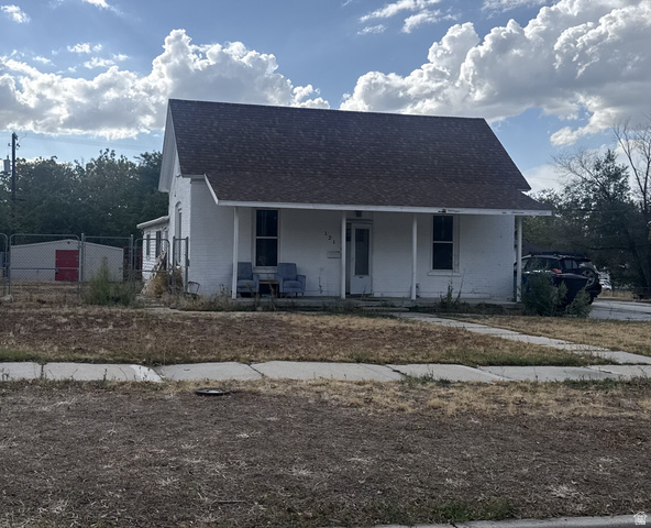 121 N 100 E — photo