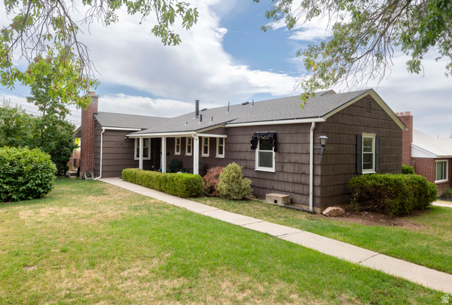 2338 E Bryan Ave — photo