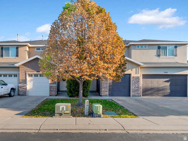 3166 W Desert Lily Dr — photo