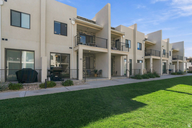 710 W Akoya Pearl St #85 — photo