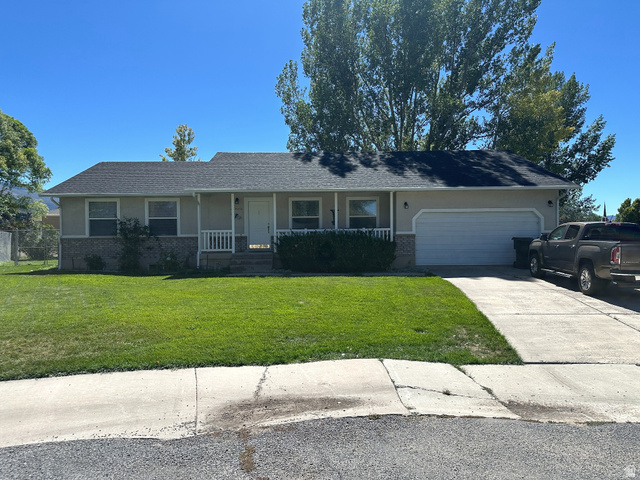 57 N 550 E — photo