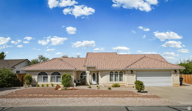 1133 E McKinley Way — photo