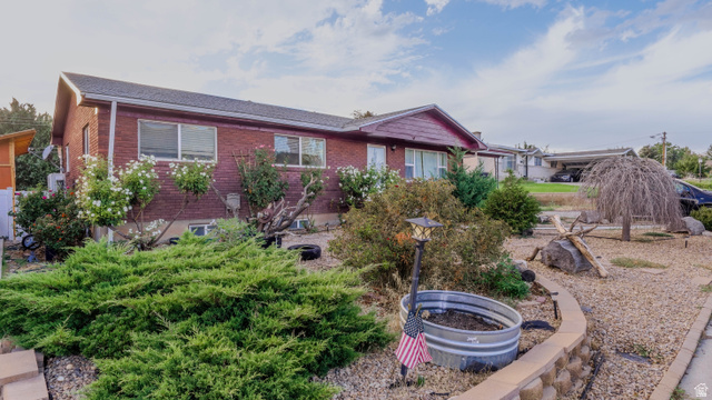 828 S 210 W — photo
