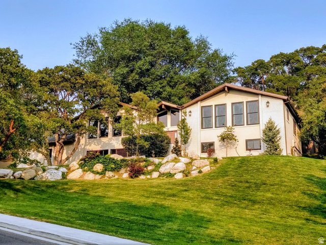 8 S Mountain Wood Ln — photo