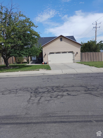 6187 S 4390 W — photo