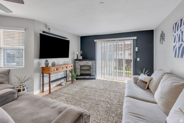 74 E Resaca Dr #B7 — photo