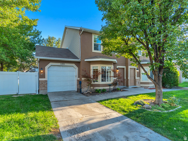 1201 W Glencoe Dr — photo
