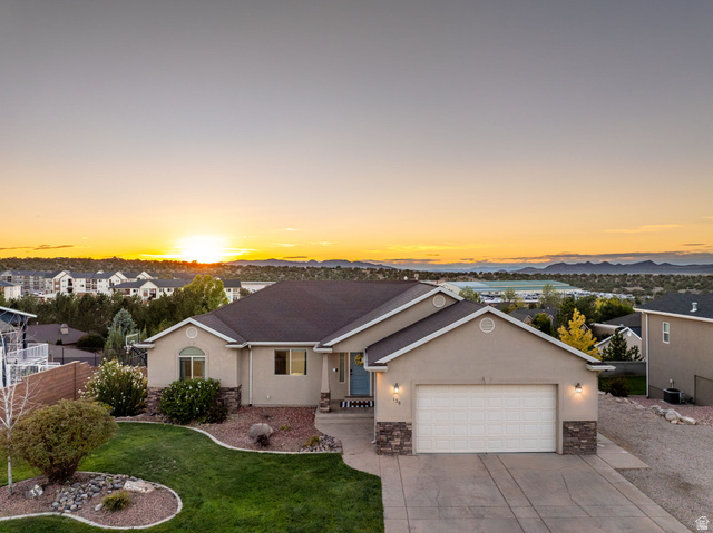 136 S Marble Canyon Dr — photo