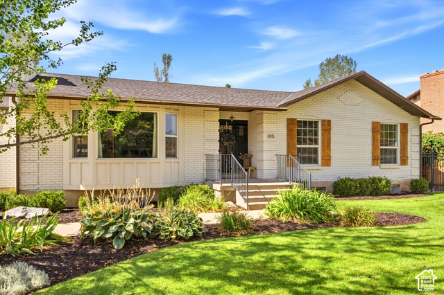 105 N Country Way — photo