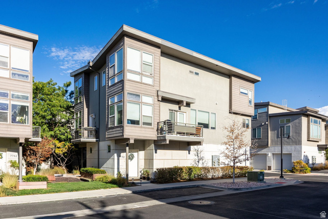 7748 S Rooftop Dr — photo