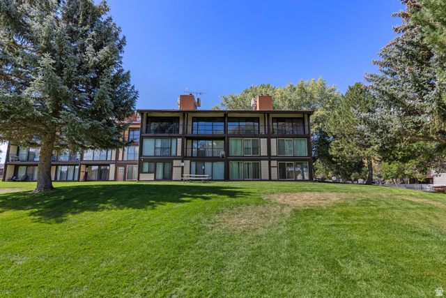 2176 S Bear Lake Blvd #411 — photo