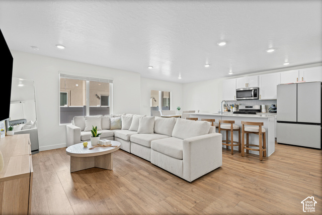 1567 E 690 N — photo