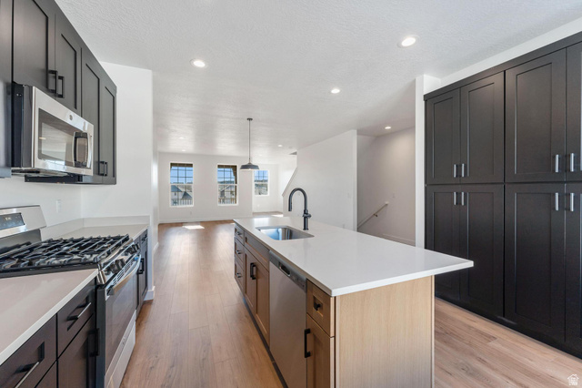 7607 S New Sycamore Dr #430 — photo