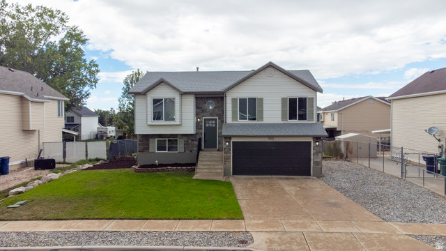 5515 S 4175 W — photo