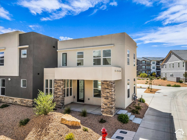 523 W Olive Ln — photo