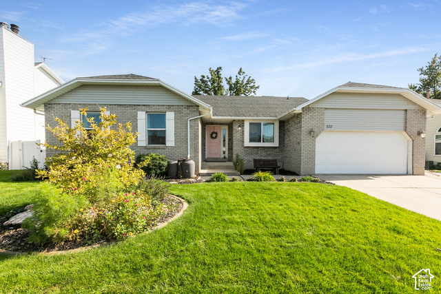 533 W Valley Dr — photo