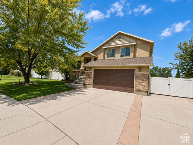 1060 W Ascot Dr — photo