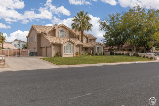 1355 E St James Ln. — photo