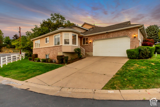 979 Brook Haven Dr — photo