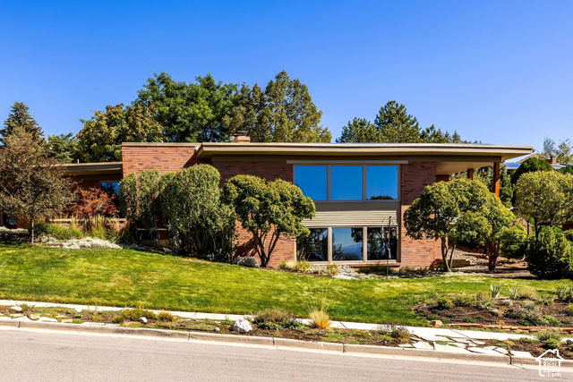 754 N Hilltop Rd — photo