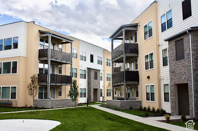 8355 S Sky Mirror Ln #101 — photo