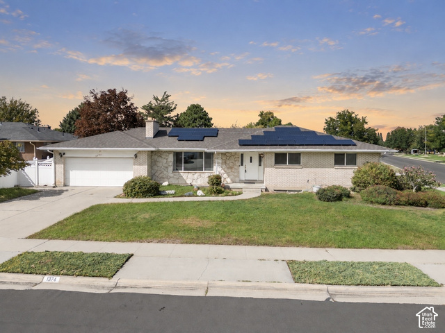 1374 W Marinwood Ave — photo