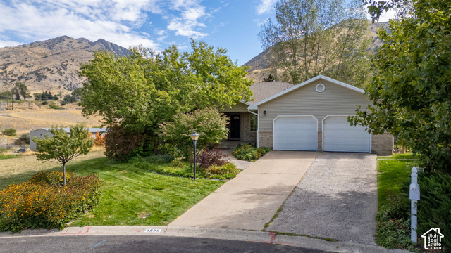 1575 Sumac Dr — photo